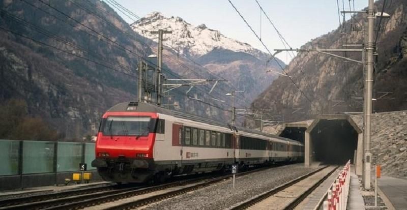 Заработал самый длинный в мире железнодорожный тоннель Заработал самый длинный в мире железнодорожный тоннель