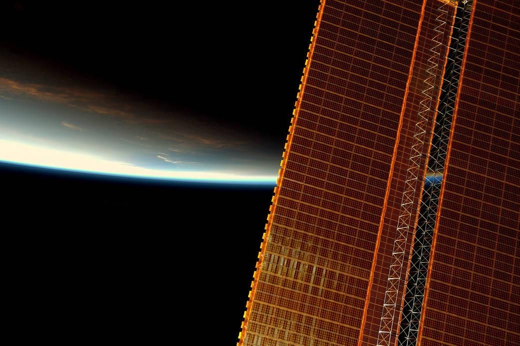 NASA опублікувало фото світанку з космосу