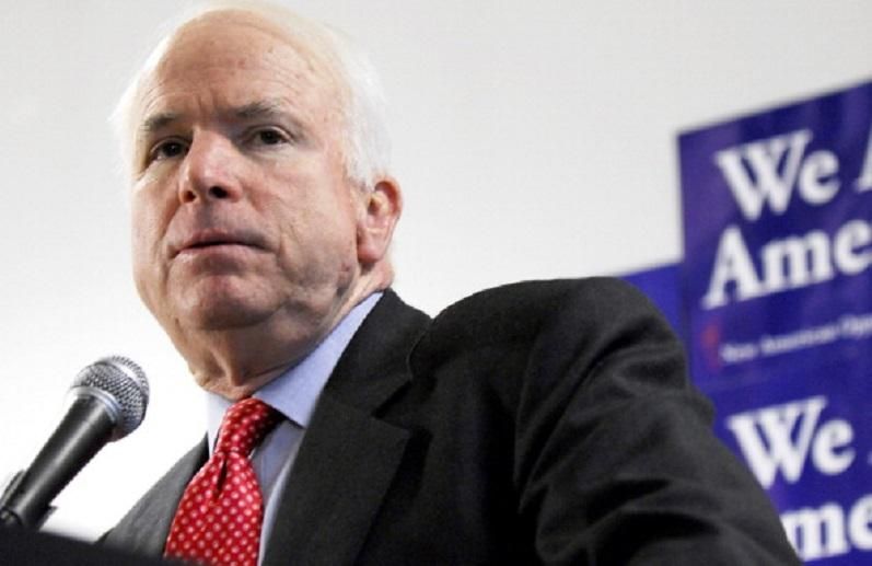 Маккейн назвав Путіна вбивцею: З ним треба розмовляти з позиції сили Маккейн назвав Путіна вбивцею: З ним треба розмовляти з позиції сили