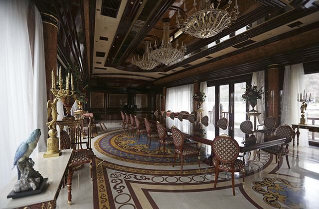 Усе майно Януковича в Україні опинилося під арештом Усе майно Януковича в Україні опинилося під арештом