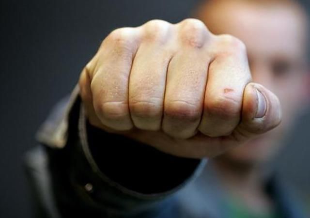 Нардеп віддухопелив СБУшника на Хмельниччині Нардеп віддухопелив СБУшника на Хмельниччині