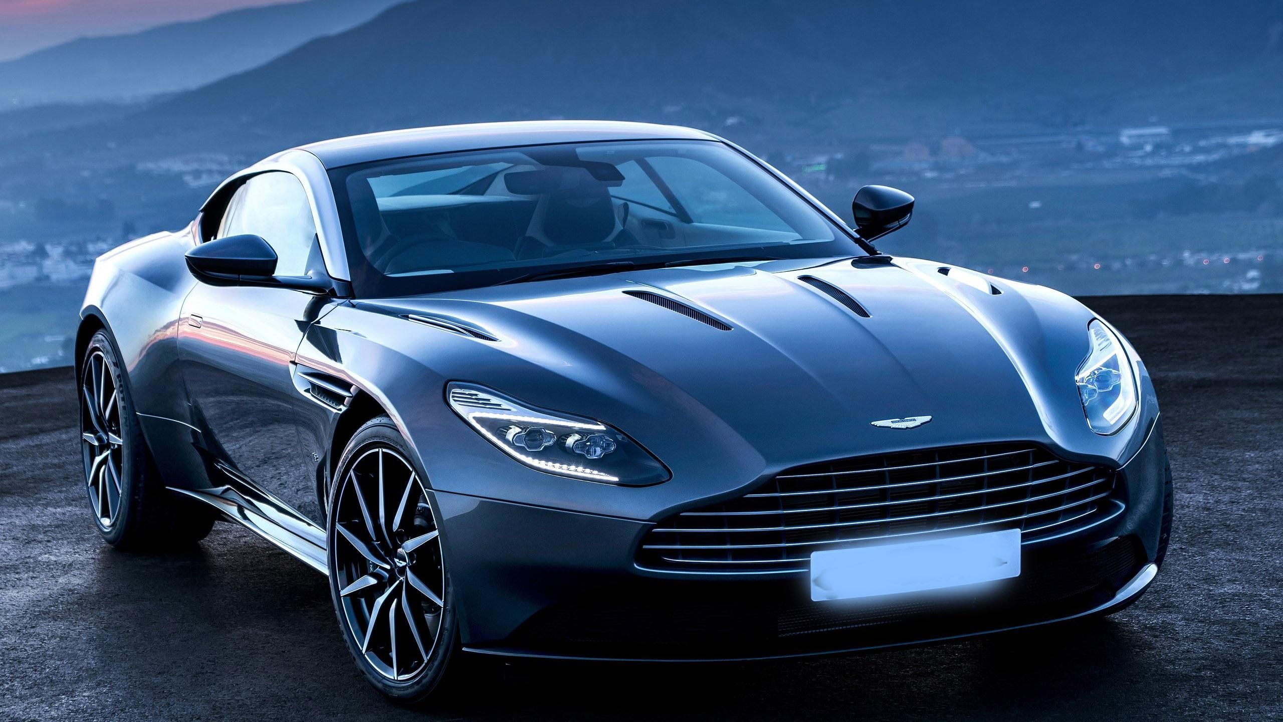 Яка легендарна марка авто стала символом "клубу обраних" Яка легендарна марка авто стала символом "клубу обраних"