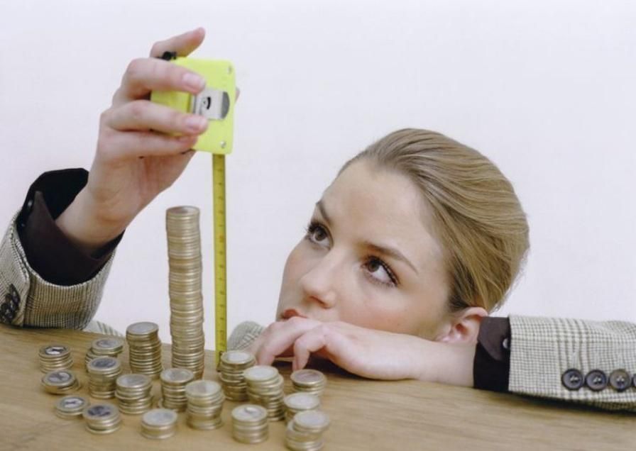 Поднимая минимальные зарплаты, правительство рассчитывает на увеличение потребления Поднимая минимальные зарплаты, правительство рассчитывает на увеличение потребления