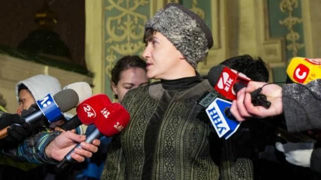 Стало відомо, де Савченко взяла свою знамениту шапку Стало відомо, де Савченко взяла свою знамениту шапку