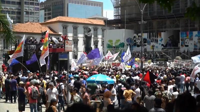 В Бразилии массово протестуют против поправок в Конституцию