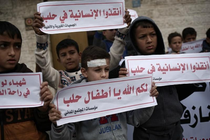Сирійці масово виходять на протести проти побоїща в Алеппо

