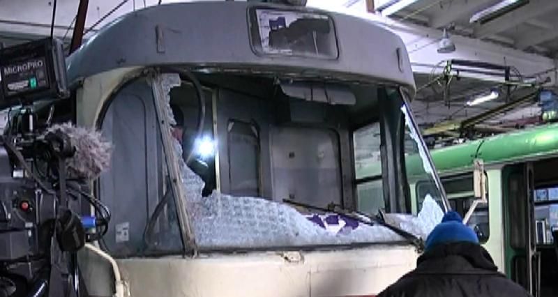 В Дніпрі відкрили кримінальне провадження за напади на громадський транспорт
В Дніпрі відкрили кримінальне провадження за напади на громадський транспорт