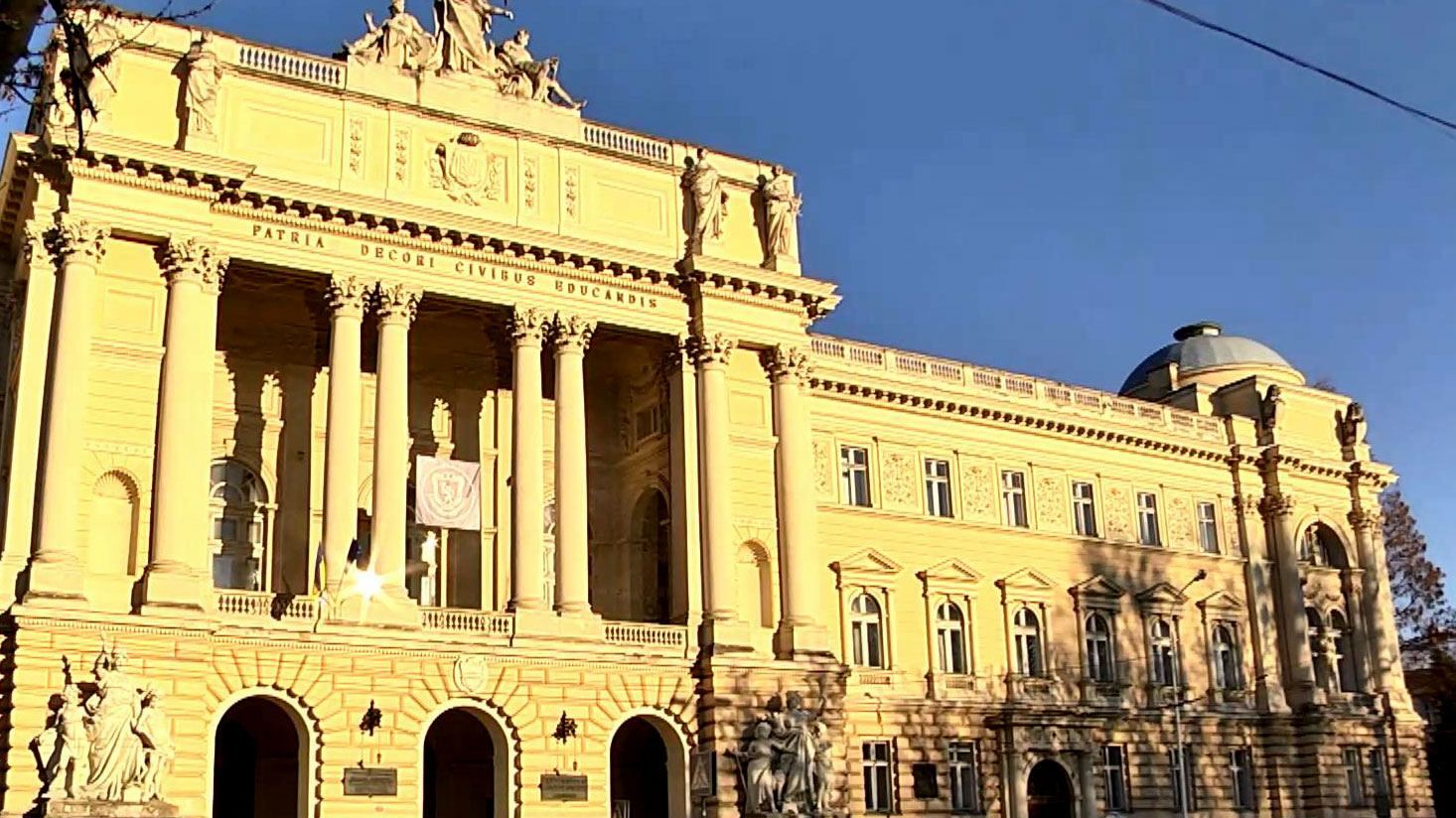 Студенты обратились с просьбой к Порошенко относительно рейтинговых стипендий Студенты обратились с просьбой к Порошенко относительно рейтинговых стипендий