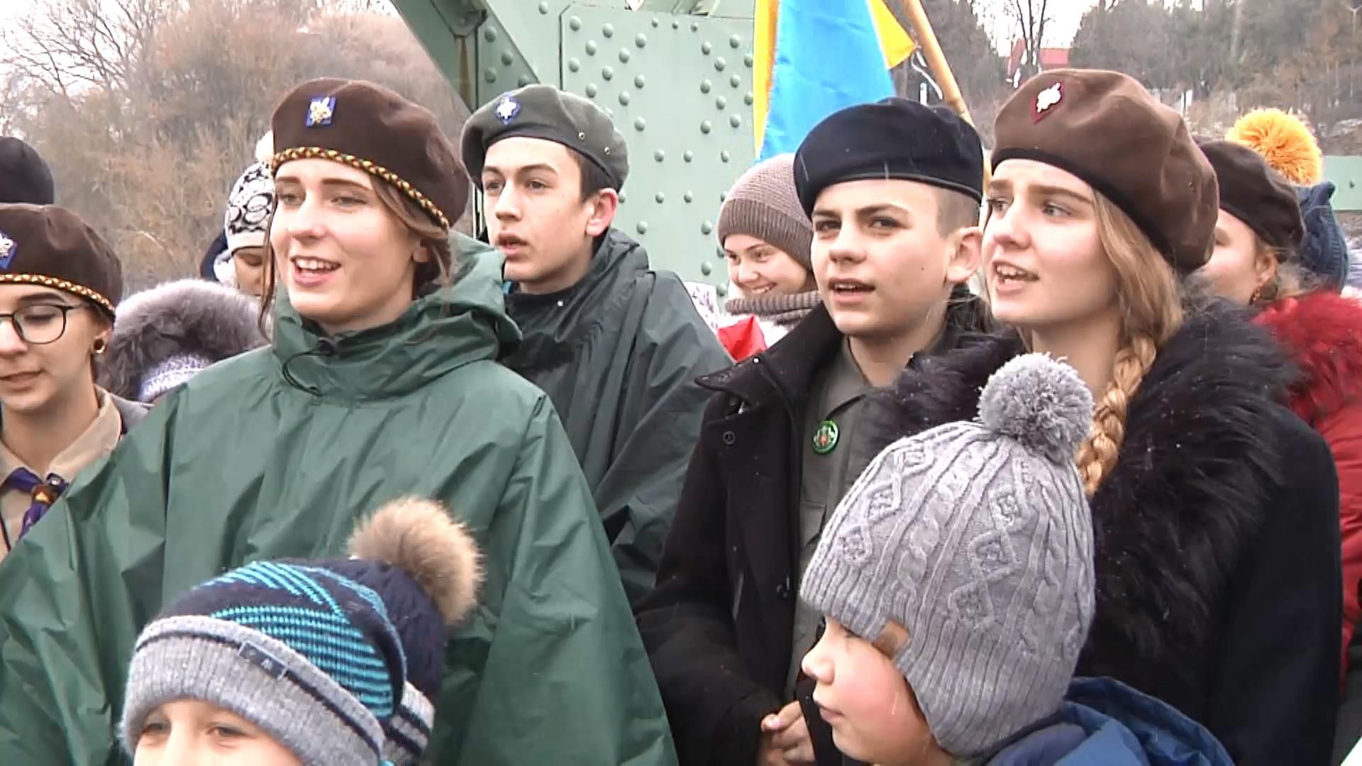 Великий символ Різдва уже в Україні Великий символ Різдва уже в Україні