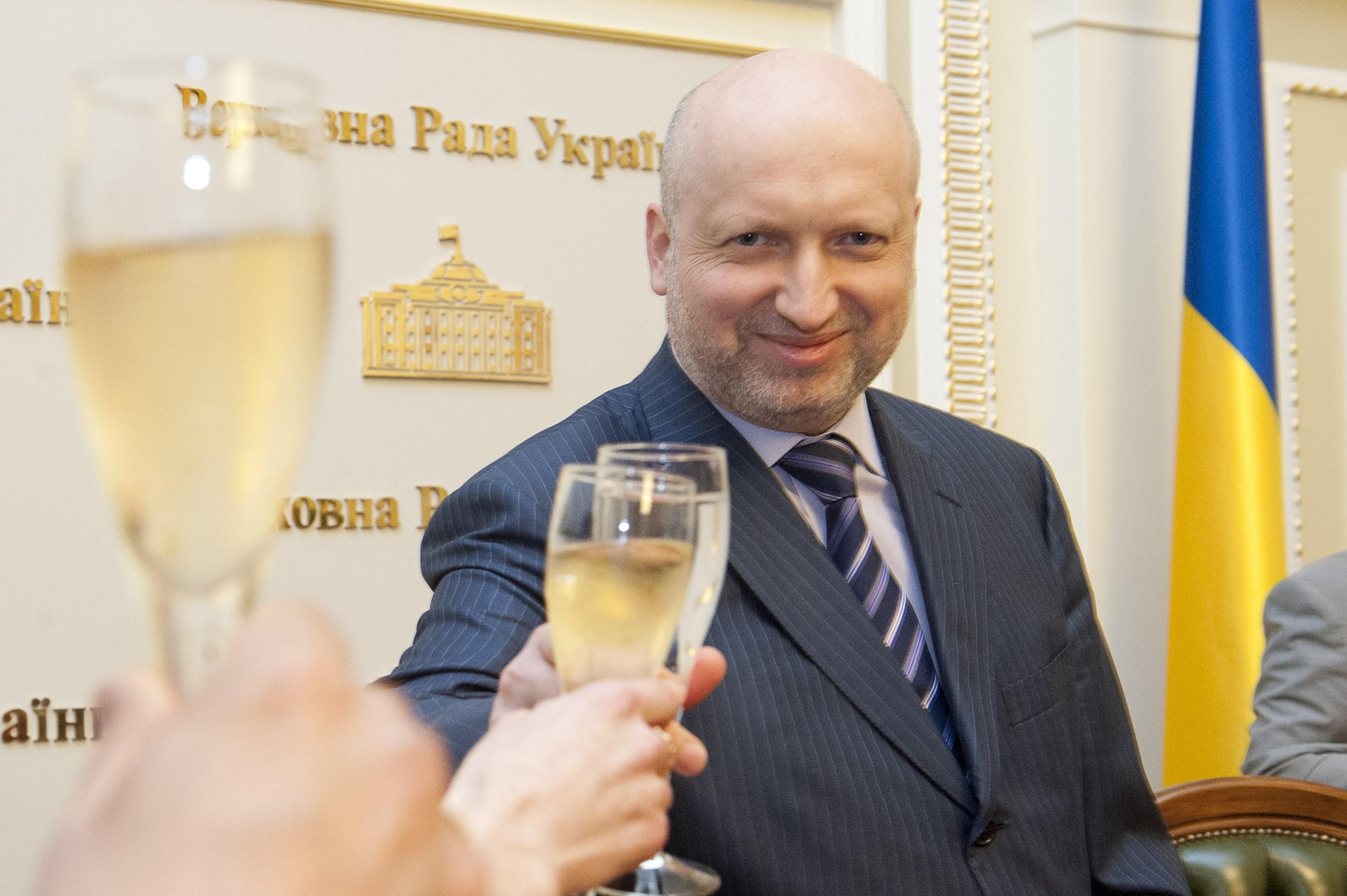 Турчинов розповів, чим українські ракети кращі за російські Турчинов розповів, чим українські ракети кращі за російські