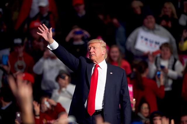 Експерт пояснив, чому Трамп із Тіллерсоном можуть захотіти зняти санкції з Росії Експерт пояснив, чому Трамп із Тіллерсоном можуть захотіти зняти санкції з Росії