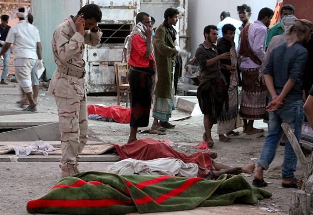 Смертник підірвався у Ємені: загинули десятки військових
