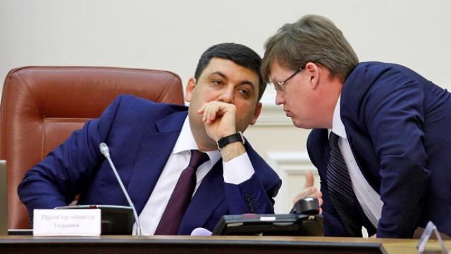 Кабмін збирається на нараду у Порошенка Кабмін збирається на нараду у Порошенка