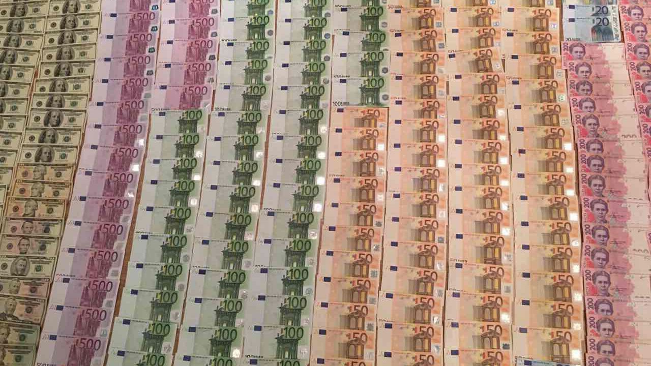 Правоохранители разоблачили банду контрабандистов с оккупированных территорий с миллиардным оборотом Правоохранители разоблачили банду контрабандистов с оккупированных территорий с миллиардным оборотом