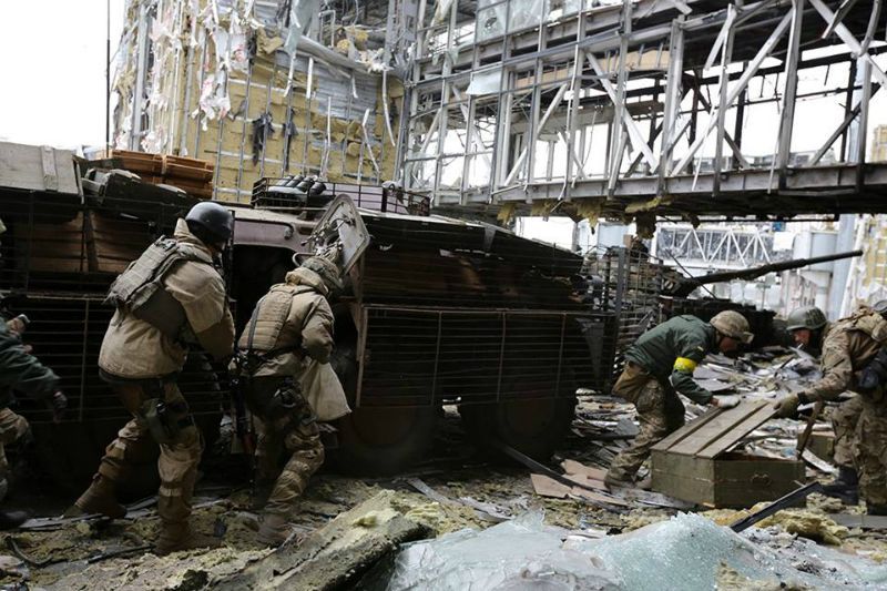 Держкіно профінансує воєнну драму "Кіборги", яку зніме кримськотатарський режисер
Держкіно профінансує воєнну драму "Кіборги", яку зніме кримськотатарський режисер