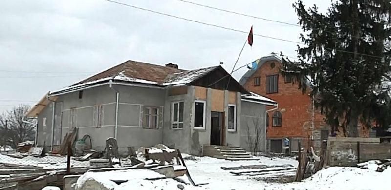 На Прикарпатті відкриють "Бандерівський схрон"
На Прикарпатті відкриють "Бандерівський схрон"