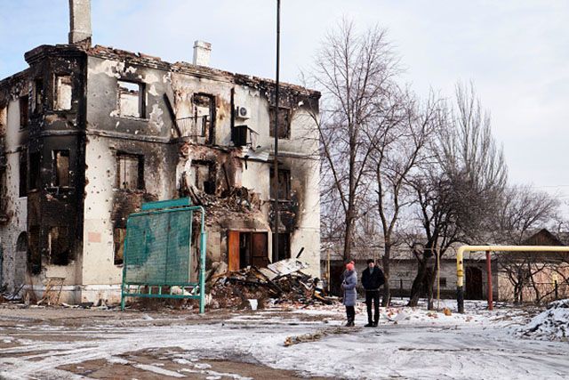 Чесно – дістали вже!, – мешканці Світлодарська розповіли про життя під обстрілами Чесно – дістали вже!, – мешканці Світлодарська розповіли про життя під обстрілами