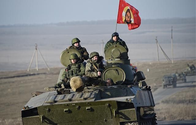 Екс-бойовик "ЛНР" розповів, як Росія дурить терористів з грошима Екс-бойовик "ЛНР" розповів, як Росія дурить терористів з грошима