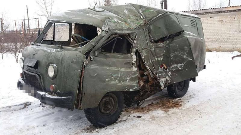 Военные попали в аварию на Луганщине: есть пострадавшие