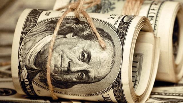 Курс валют на 21 декабря: доллар "лезет" вверх Курс валют на 21 декабря: доллар "лезет" вверх