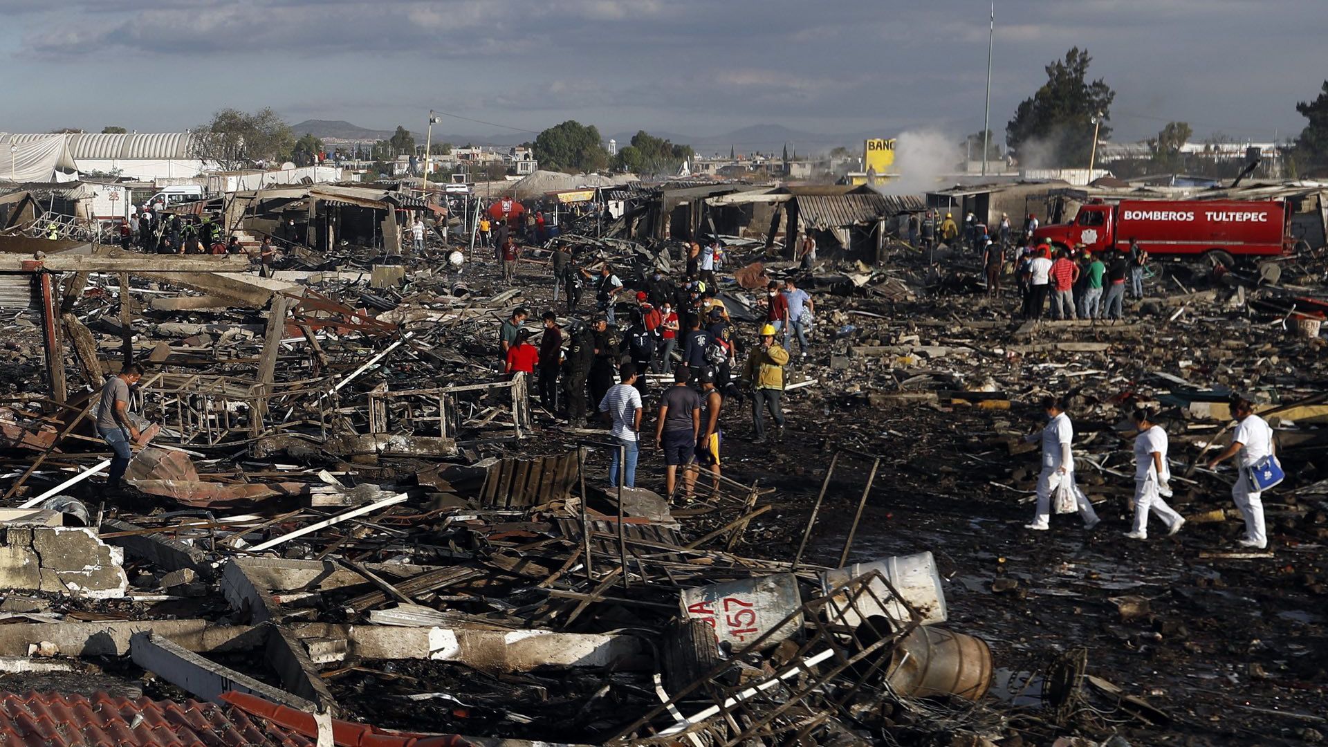 Взрыв на рынке фейерверков в Мехико: погибли 26 человек