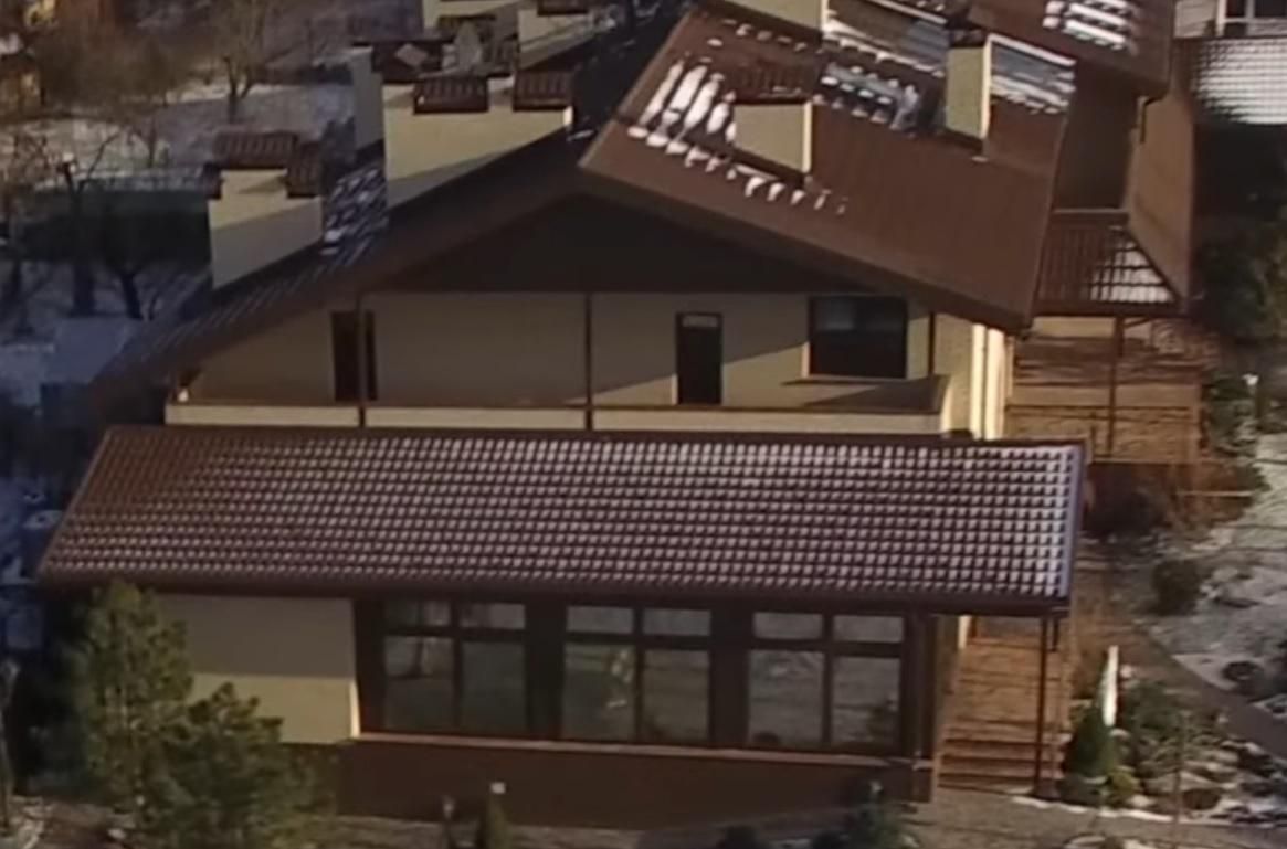 Київський суддя назвав свою фешенебельну віллу садовим будиночком Київський суддя назвав свою фешенебельну віллу садовим будиночком