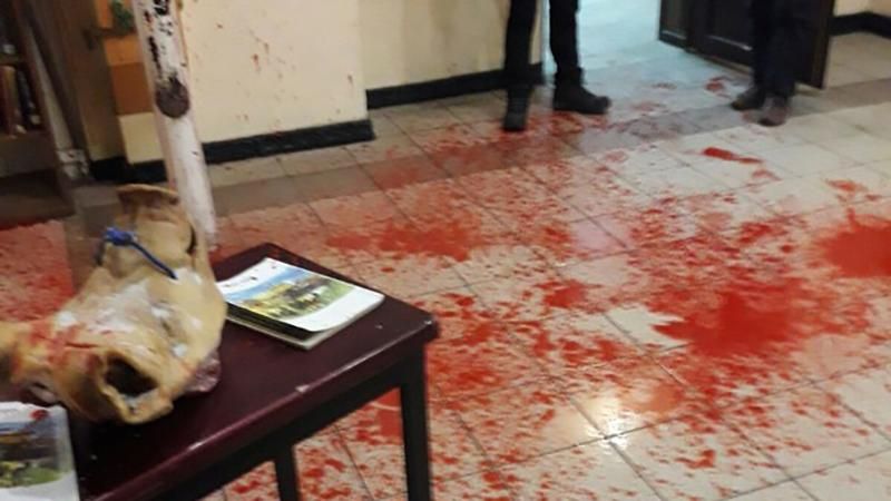 Ті, хто атакував синагогу в Умані – або агенти Кремля, або внутрішні ідіоти, – Луценко Ті, хто атакував синагогу в Умані – або агенти Кремля, або внутрішні ідіоти, – Луценко