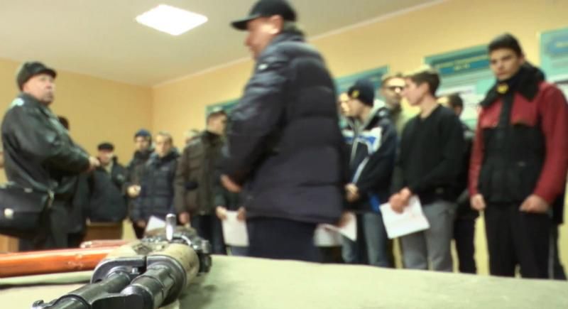 Лучшего снайпера среди старшеклассников выбирали в Киеве
