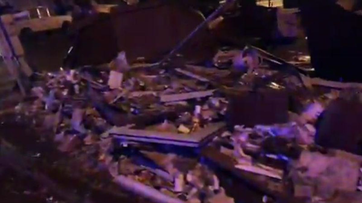 Неизвестные устроили погромы МАФов в центре Киева: разгорелись столкновения