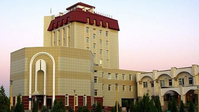 В Энергодарском городском совете продолжаются обыски прокуратуры В Энергодарском городском совете продолжаются обыски прокуратуры