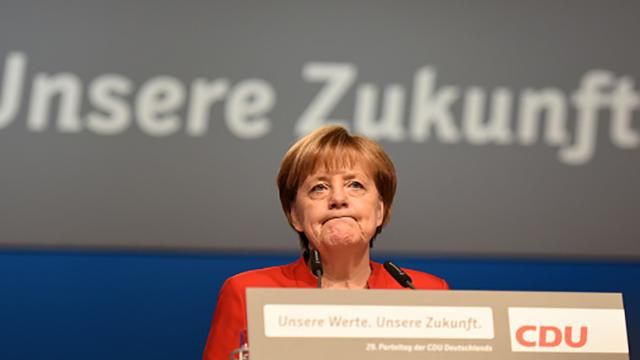 Меркель прокомментировала национализацию "Приватбанка"