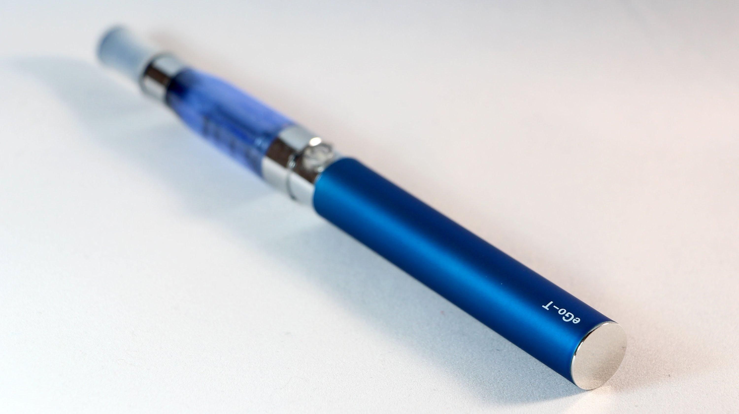 У чоловіка в кишені вибухнула електронна сигарета У чоловіка в кишені вибухнула електронна сигарета