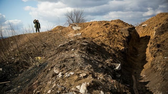 Боевики атаковали у Водяного: есть раненые среди украинских военных