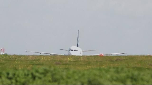 Викрадачі лівійського літака здалися і стали відомі їхні мотиви Викрадачі лівійського літака здалися і стали відомі їхні мотиви