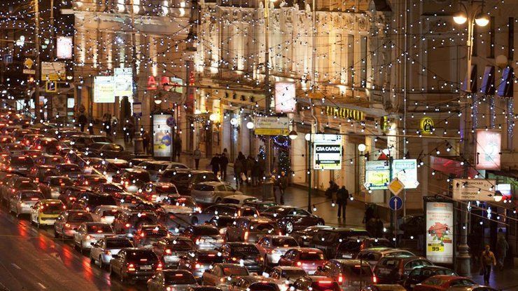 Киев парализован через страшные пробки Киев парализован через страшные пробки