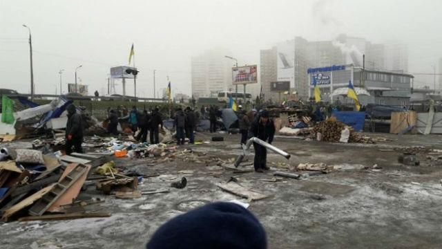 Серйозна бійка на  ринку Києва – у хід пішли цегла, вогнегасники та коктейлі Молотова