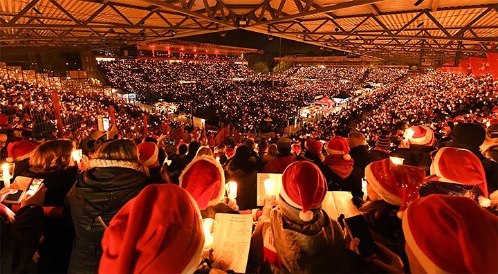 Як виглядає найбільша передріздвяна футбольна вечірка у Берліні Як виглядає найбільша передріздвяна футбольна вечірка у Берліні