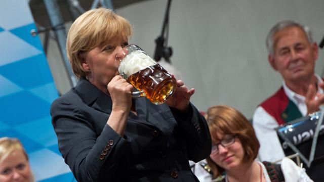 Меркель підловили за покупками у супермаркеті: з’явилося фото