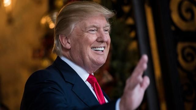 Трамп оригінальним твітом вітає з Новим роком Трамп оригінальним твітом вітає з Новим роком