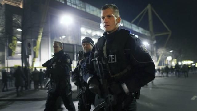 В Германии обезвредили мощную бомбу: более 50 тысяч людей пришлось эвакуировать В Германии обезвредили мощную бомбу: более 50 тысяч людей пришлось эвакуировать