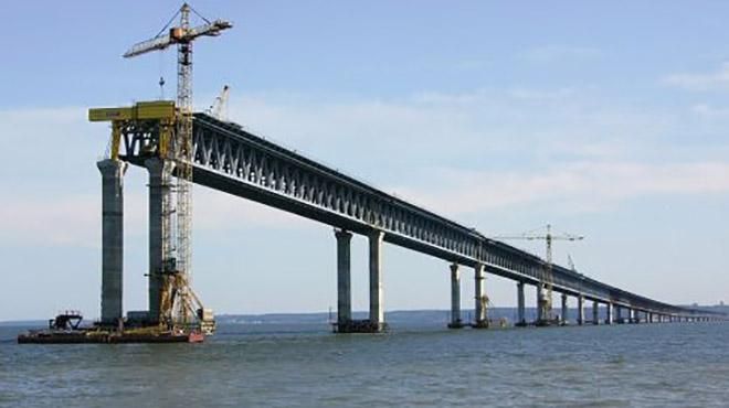 Ніхто не бажає будувати підходи до Керченського мосту в окупованому Криму