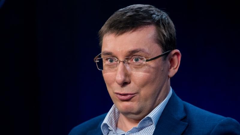 Луценко про нічні погроми МАФів: бульдозери і поліцейські зачистки – неприпустимі Луценко про нічні погроми МАФів: бульдозери і поліцейські зачистки – неприпустимі