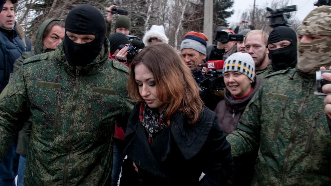 Дивні "полонянки" Савченко, Росія вважає Євромайдан "держпереворотом", – головне за добу