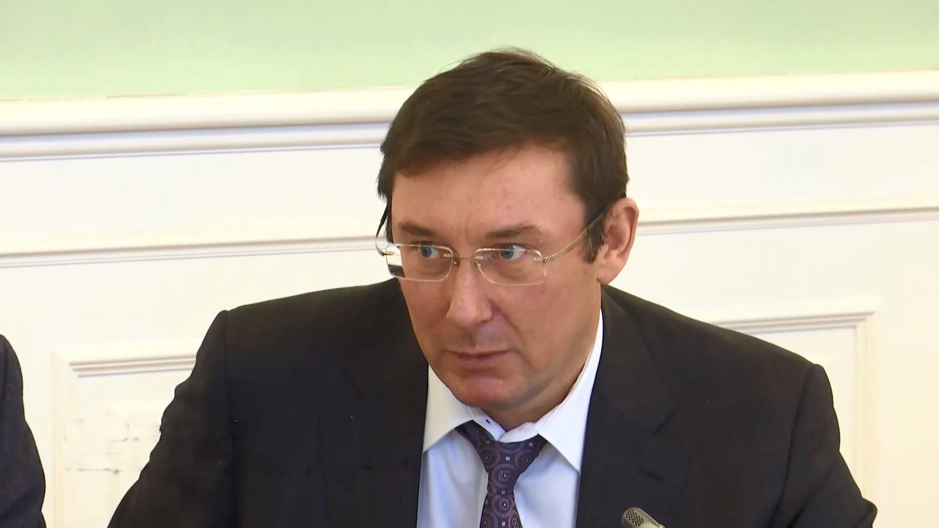 Луценко отреагировал на демонтаж МАФов в Киеве и назвал виновных в столкновениях