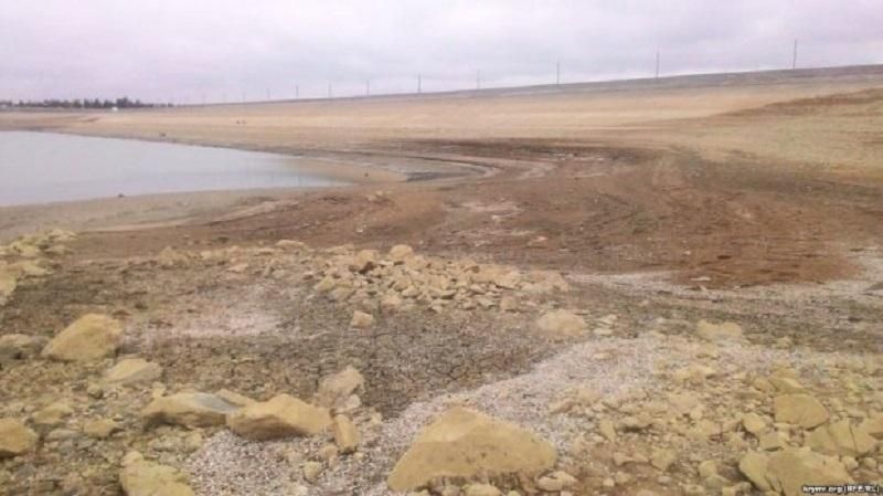 В Крыму не хватает воды: заговорили о чрезвычайном положении