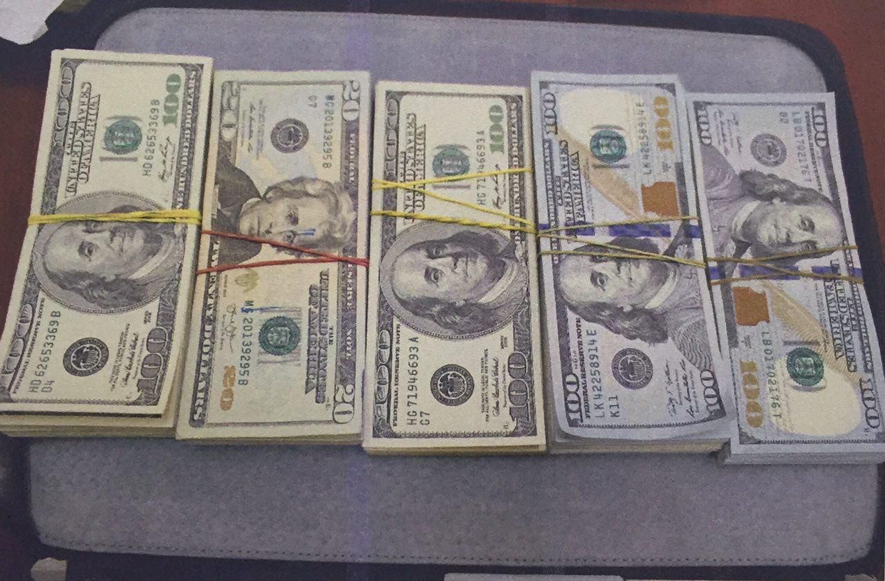 Громадянин Молдови хотів підкупити українського військового прокурора Громадянин Молдови хотів підкупити українського військового прокурора