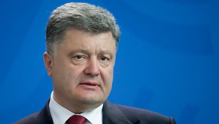 Порошенко пояснив, чому не оголошували мобілізацію до Збройних сил
Порошенко пояснив, чому не оголошували мобілізацію до Збройних сил