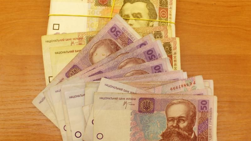 Що зміниться в гаманцях українців в Новому році: промовисті цифри