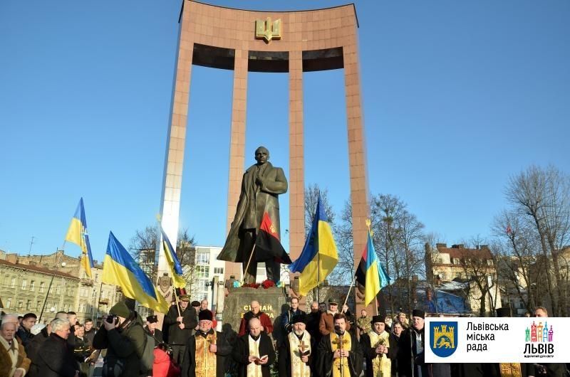 Во Львове отметили день рождения Бандеры