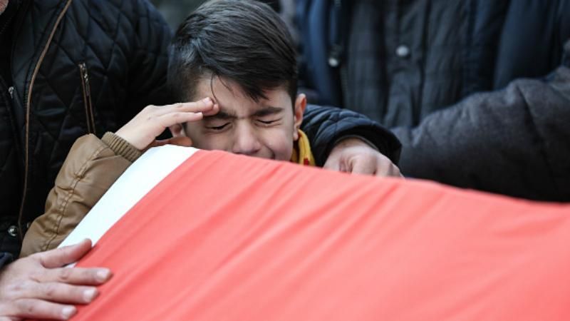 Как Стамбул приходит в себя после ночного теракта: человеческое лицо трагедии